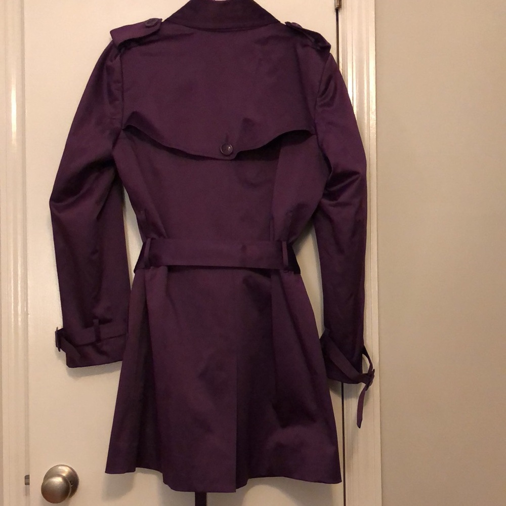 Joan Rivers purple trench coat - Picture 3 of 11